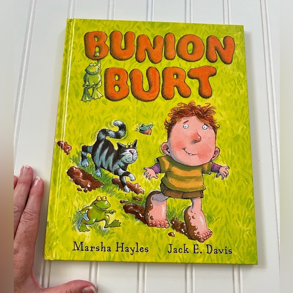 Sale‼️ Bunion Burt Book - Picture 2 of 8
